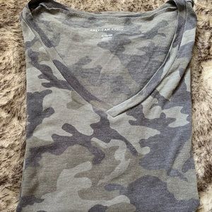American Eagle vintage style camo v-neck